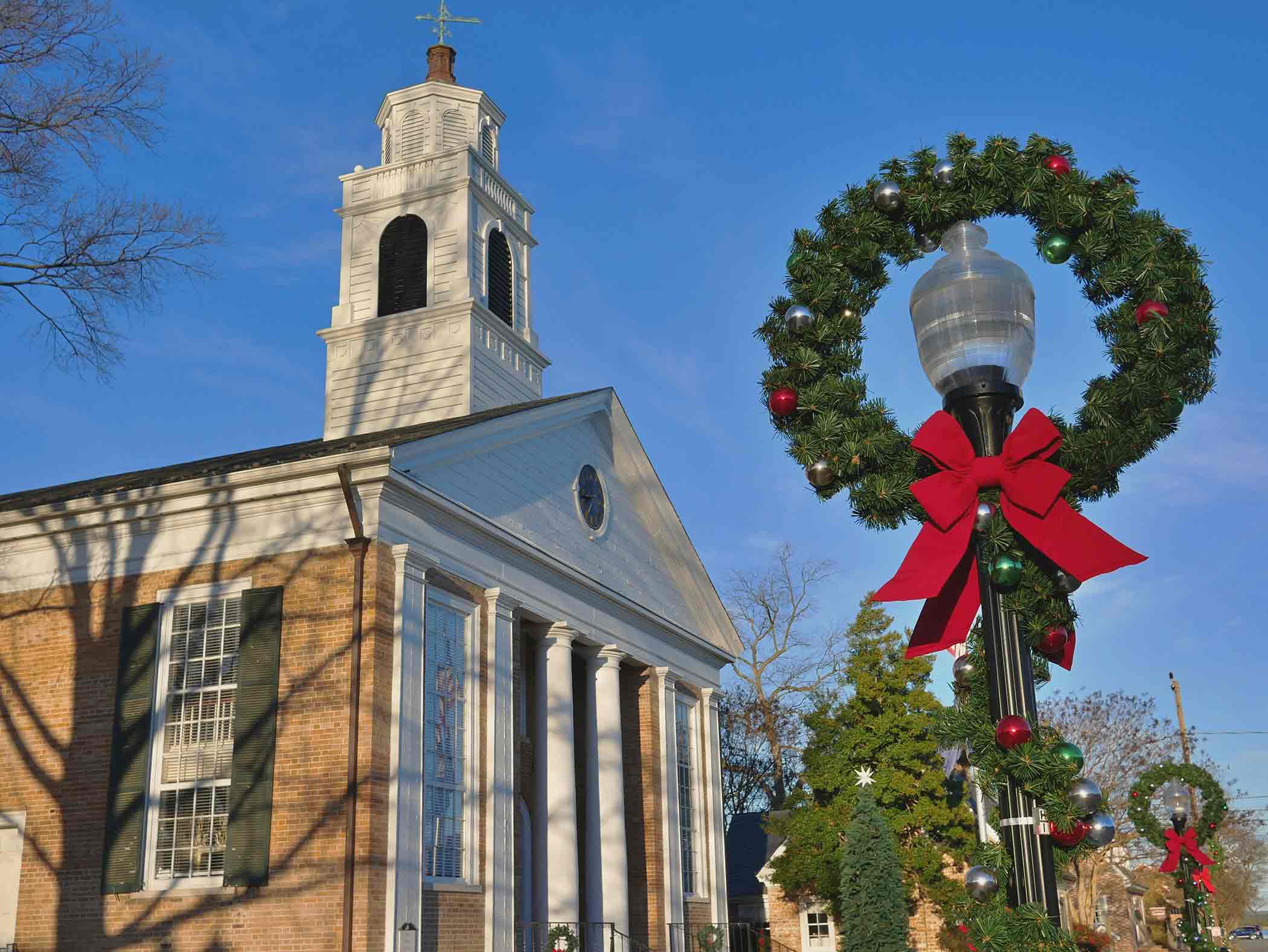 Downtown Tappahannock dressed up for the holidays