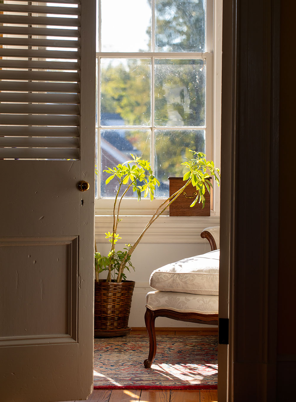 Peak into an Essex Inn bedroom