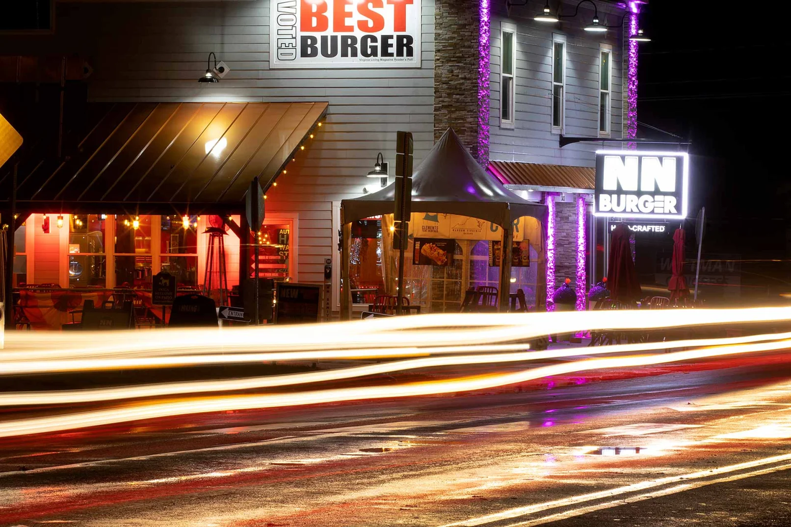 Tappahannock Northern Neck Burger at night